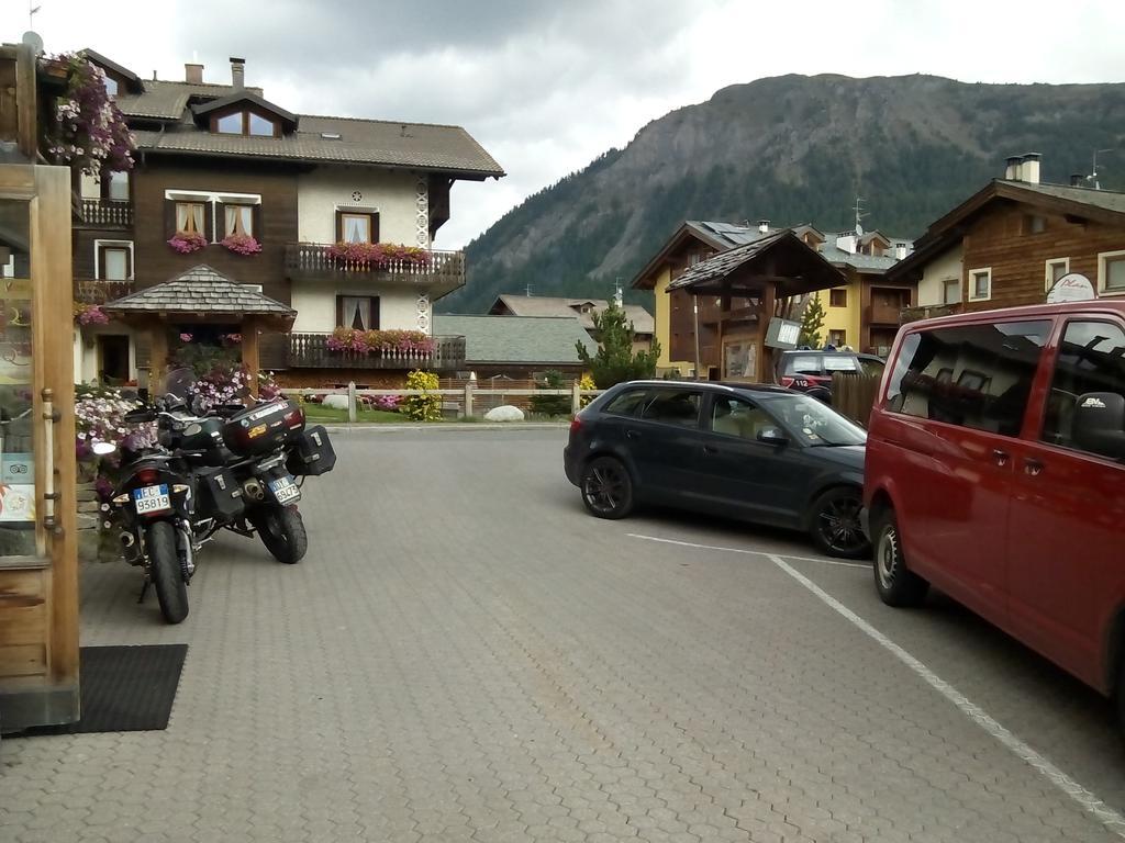 Hotel Angelica Livigno Exteriör bild
