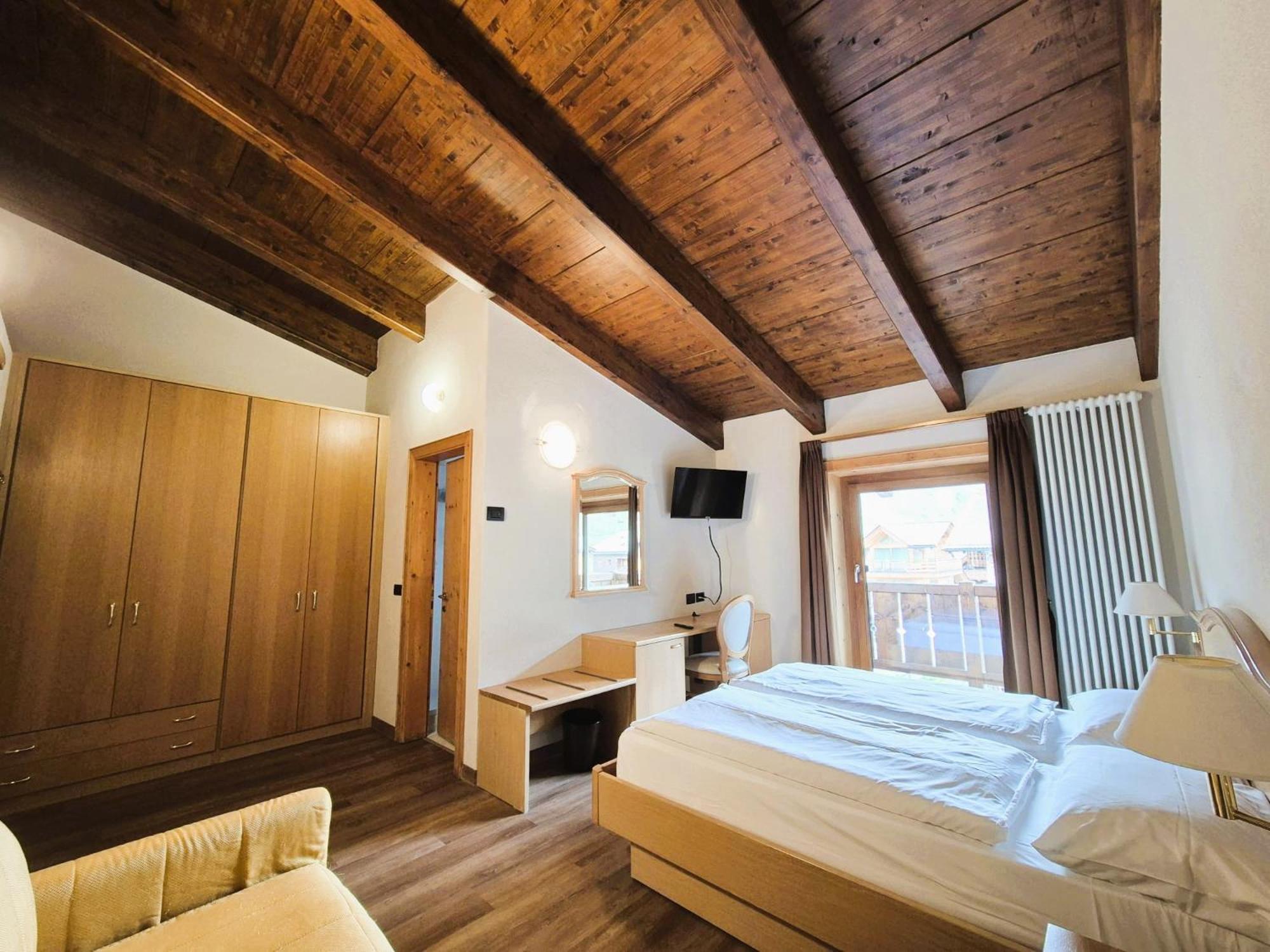 Hotel Angelica Livigno Exteriör bild