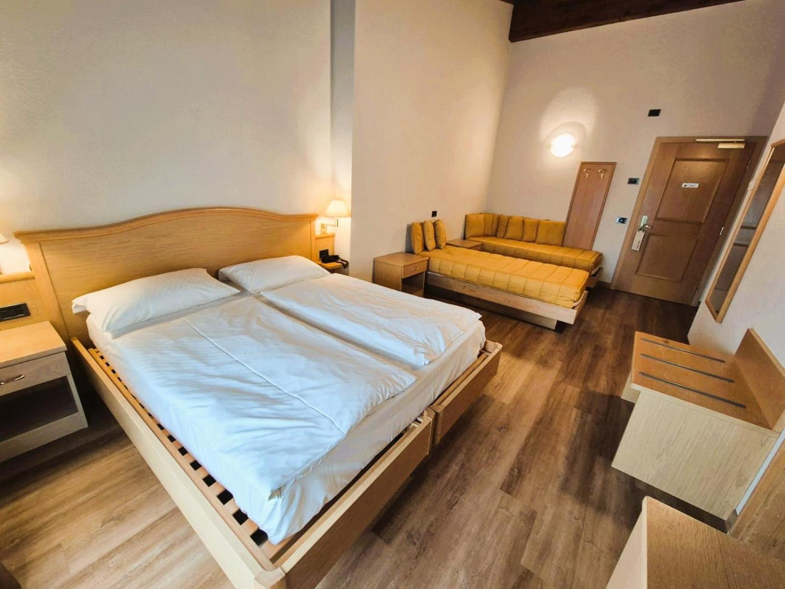 Hotel Angelica Livigno Exteriör bild