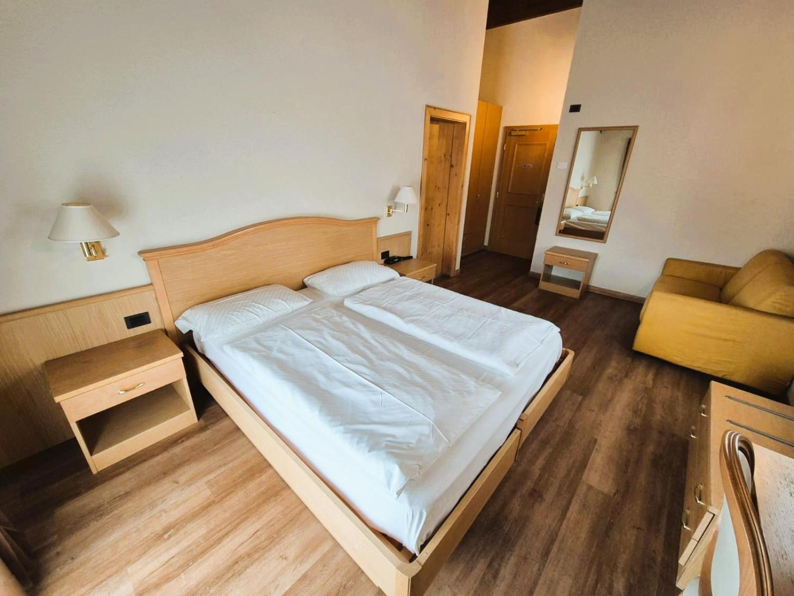 Hotel Angelica Livigno Exteriör bild