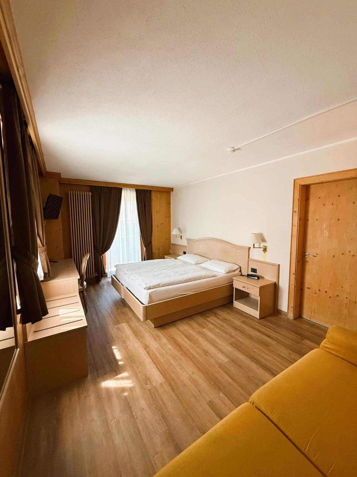 Hotel Angelica Livigno Exteriör bild