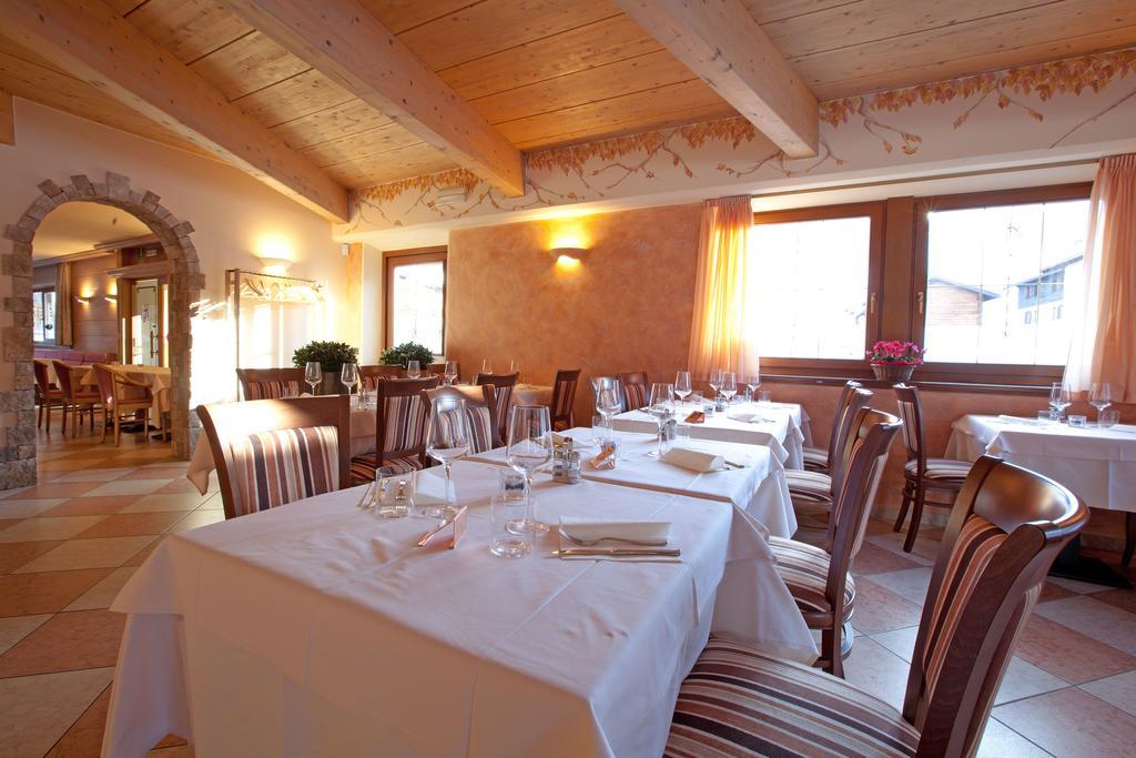 Hotel Angelica Livigno Exteriör bild