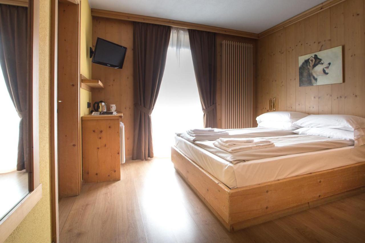 Hotel Angelica Livigno Exteriör bild